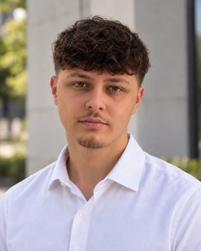 Luca Schmut, Gründer von SHMT